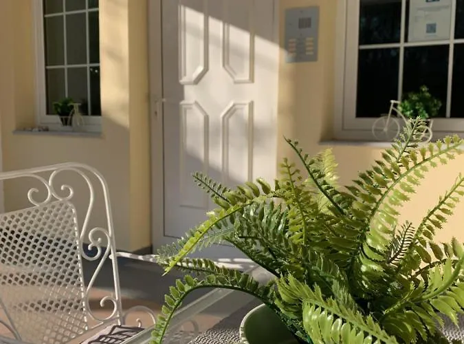 Christin Nei Néoi Póroi